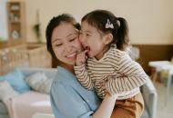 /content/dam/uhc/uhone/health-and-wellness/wide-MotherHuggingDaughter-2165987987.jpg